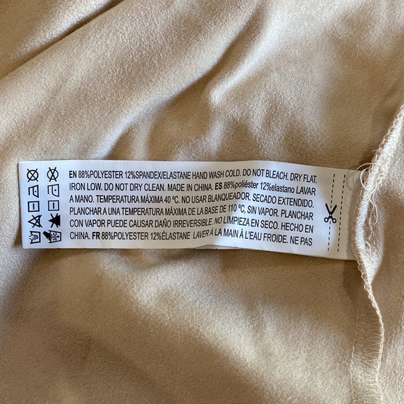 Forever 21 Small beige velvet dress - Picture 5 of 5